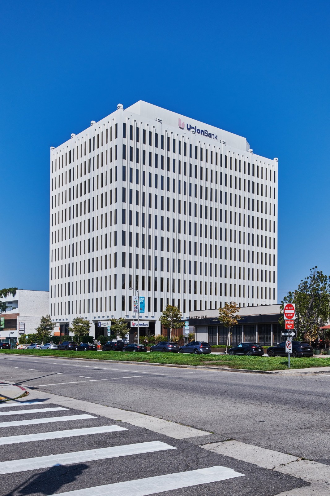 11661 San Vicente Blvd Ste #711