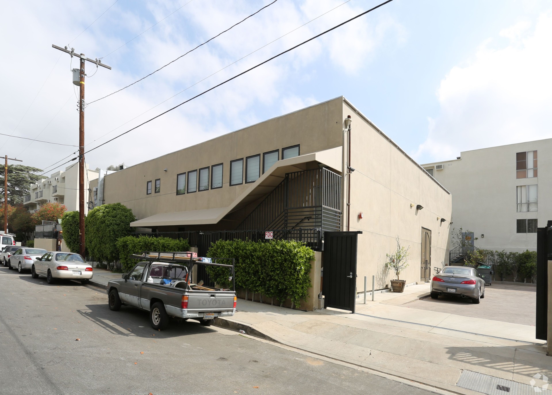 11827  Venice Blvd