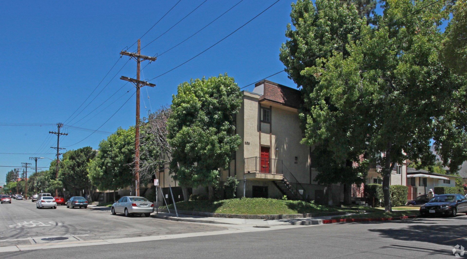 303  E Providencia Ave