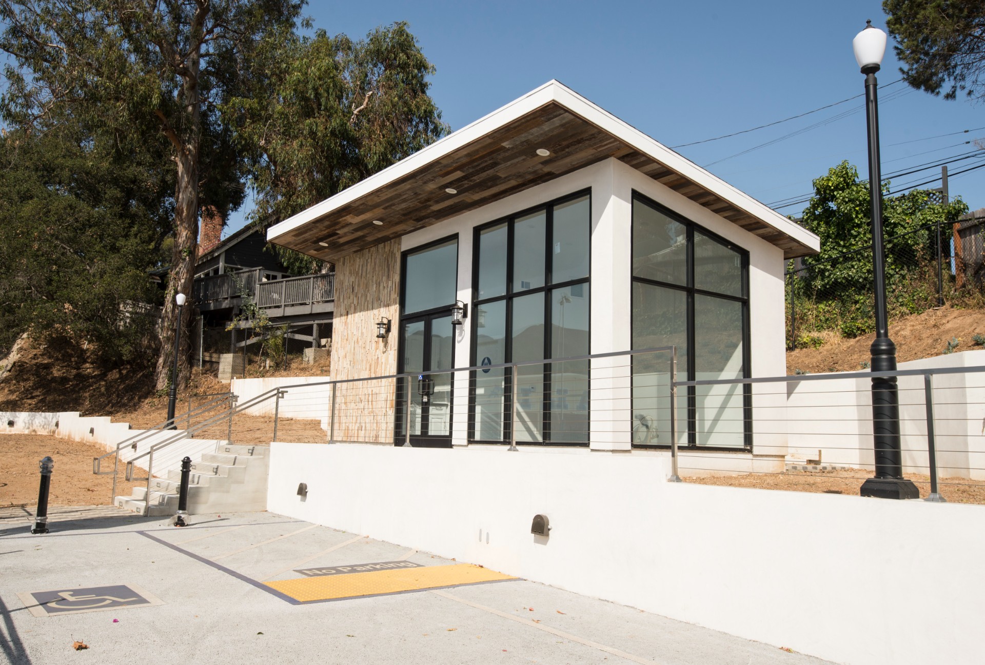 810  Temescal Canyon Rd